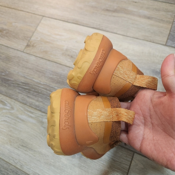 Allbirds Orange Trail Runner Hiking Athletic Womans Shoes Size 5.5 - Picture 5 of 10